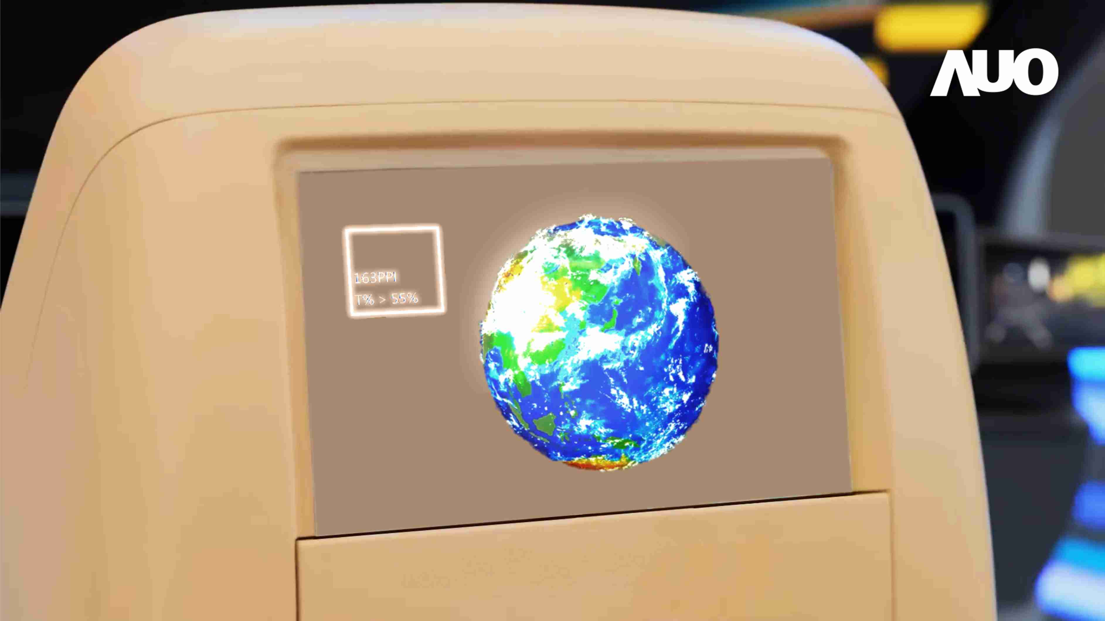 MG电玩突破设计与制程挑战，，，推出全球最高分辨率163ppi的13.5吋透明Micro LED面板，，，并积极布局智能车市场，，以期拓展透明显示应用的可能性